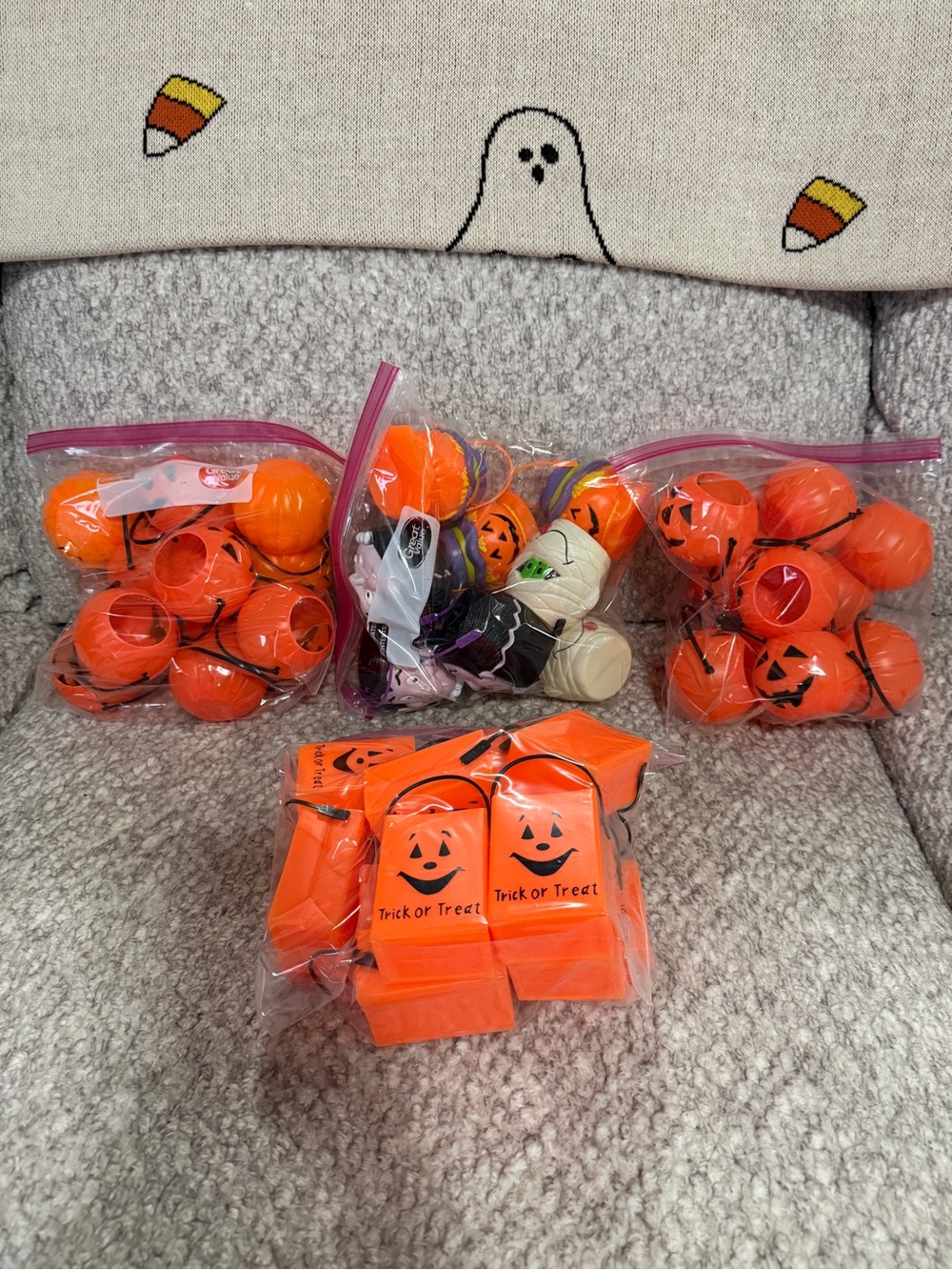 Vintage Halloween Jack-O'-Lantern Treat Buckets and Trick-or-Treat Bag Ornaments